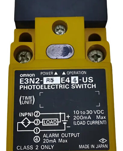 Omron E3n2-r5e44-us Interruptor Fotoeléctrico 10-30 Vdc.