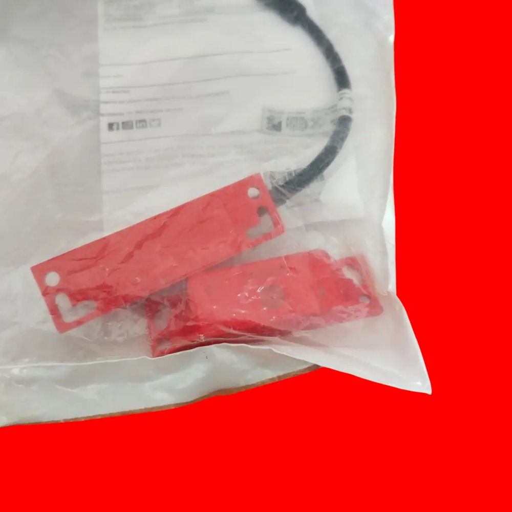 Allen Bradley 440n-z21ss2j Senseguard Sin Contacto De Proxim - Imagen 3