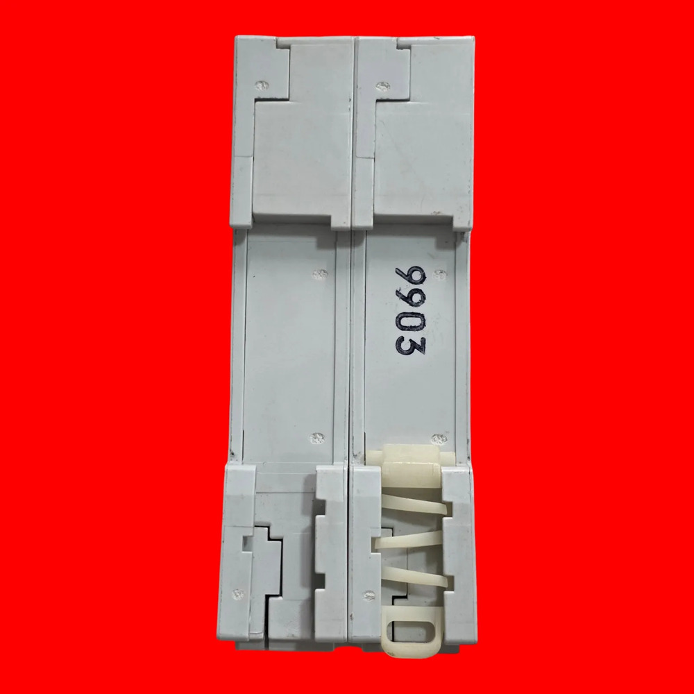 Allen-bradley 1492-cb2 G050 Interruptor Termomagnético Ser B - Imagen 5