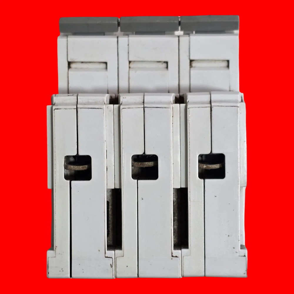 Allen-bradley 1492-cb3 G150 Interruptor Automático - Imagen 6