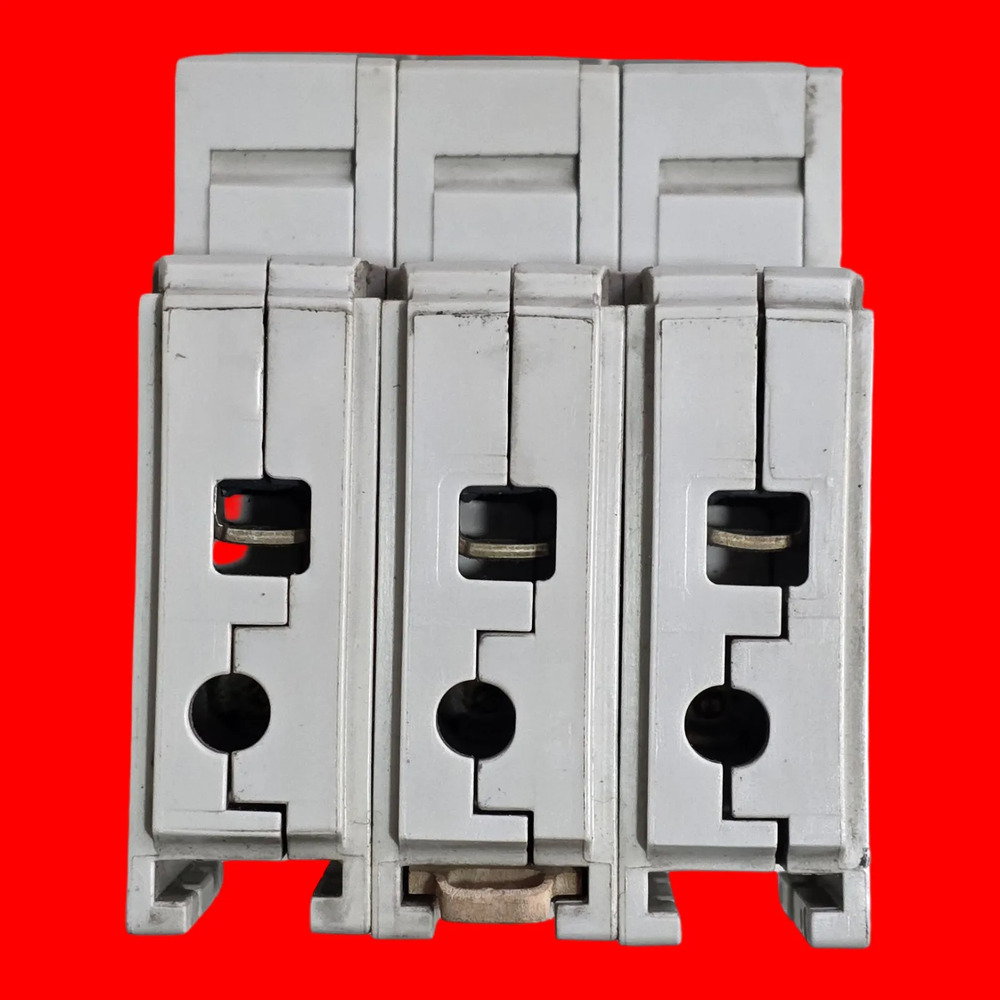 Allen-bradley 1492-cb3 G150 Interruptor Automático - Imagen 7