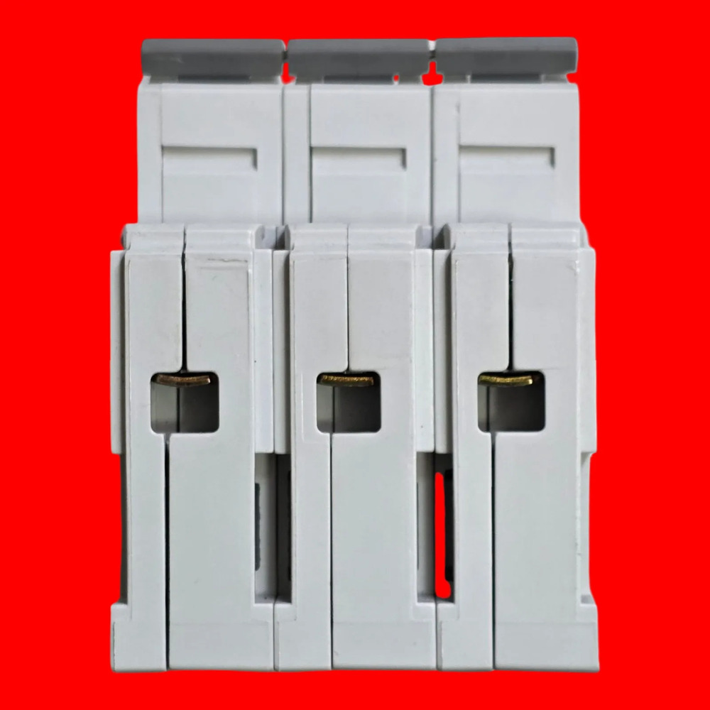 Allen-bradley 1492-cb3 G300 Interruptor Termomagnético Ser B - Imagen 7