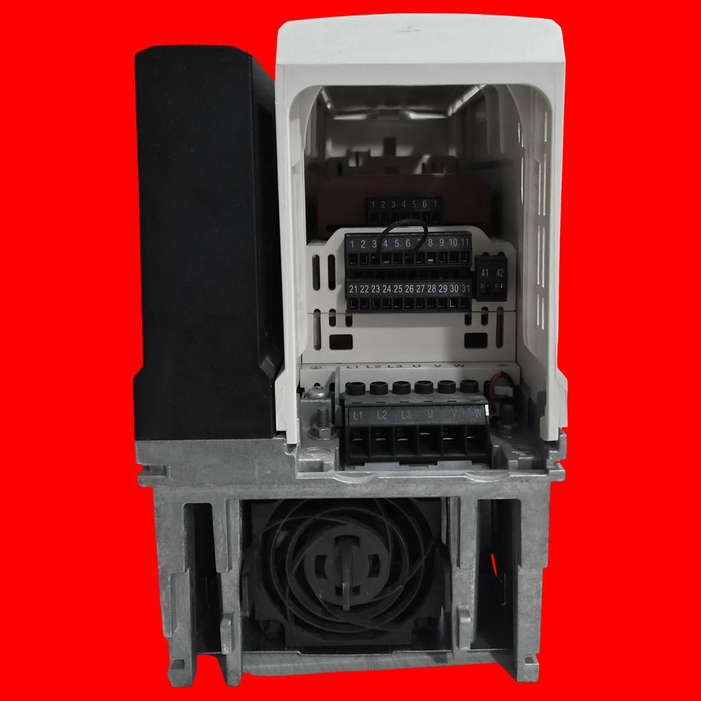 M600-044-00150a Emerson Control Techniques Unidrive - Imagen 3